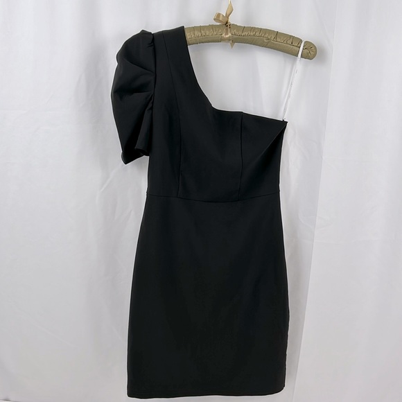 Lulu’s NWT Stay Gorgeous One-Shoulder Puff
Sleeve Mini Dress in Black size Small - Picture 2 of 12